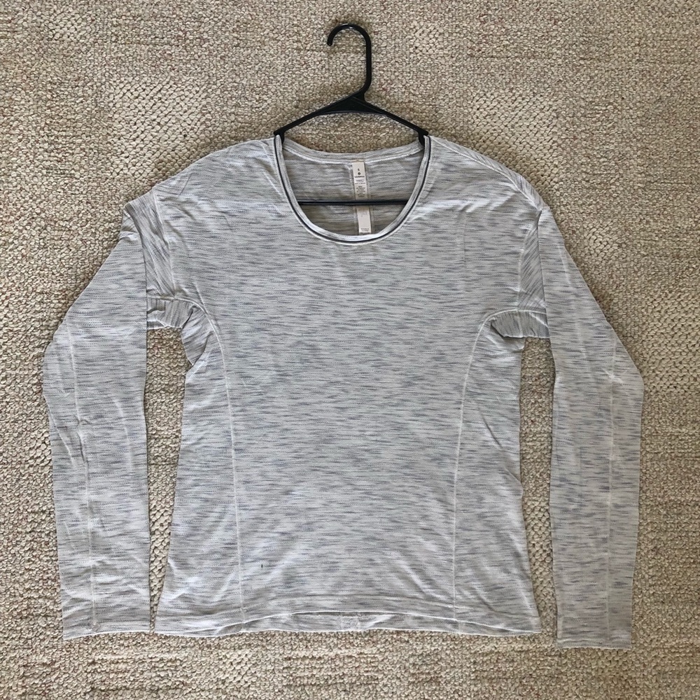 LuluLemon Grey Long-Sleeve Athletic Top